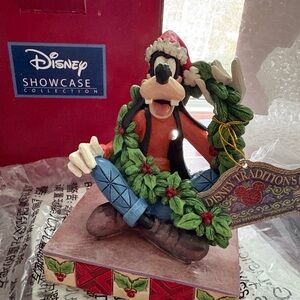 Disney Goofy Holiday Figurine